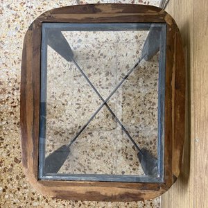 Mesa Auxiliar o de Centro de Madera con Tapa de Vidrio y Refuerzo Metálico - imagen 4