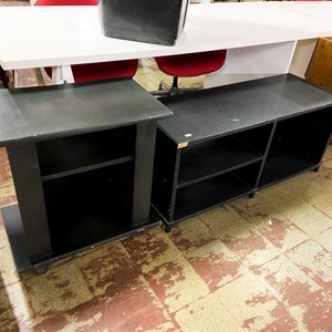 Lote anterior: Mueble de Melamina Negro con Estantes y Ruedas
