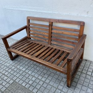 Sofá de Madera para Dos Cuerpos con Detalles de Uso - imagen 6