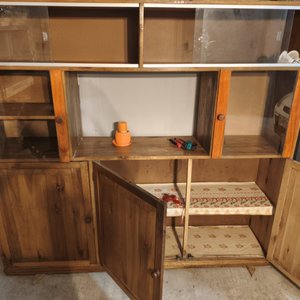 Mueble Multiuso de Eucaliptus con Puertas y Estantes - imagen 4