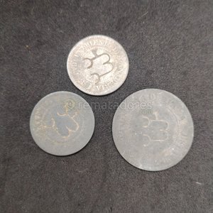 Lote siguiente: Lote de 3 Monedas Antiguas con Símbolo de Trébol