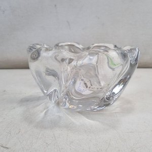 Elegante Cenicero de Cristal Macizo Estilo Murano Diseño Ondulado - imagen 1