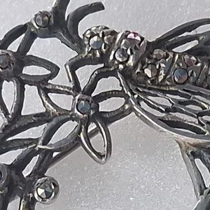 Lote anterior: Prendedor Antiguo de Plata con Diseño de Abeja y Flores