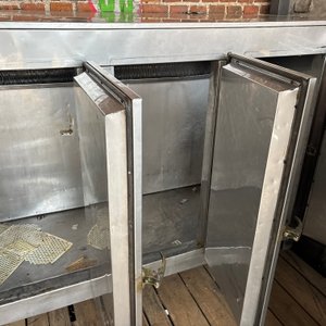 Dos Heladeras Industriales de Acero Inoxidable con 8 y 4 Puertas - imagen 5