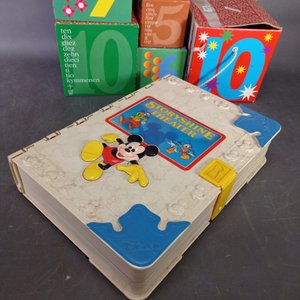 Juego StoryShiine Theatre con Mickey Mouse y 10 Cubos Didácticos Animados - imagen 3