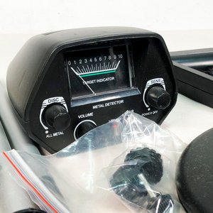 Detector de Metales Portátil con Accesorios - imagen 2