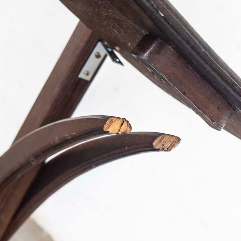 Lámpara de pie en madera con estante y detalles en el lustre - imagen 3
