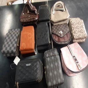 Lote anterior: Lote de Carteras y Billeteras Variadas