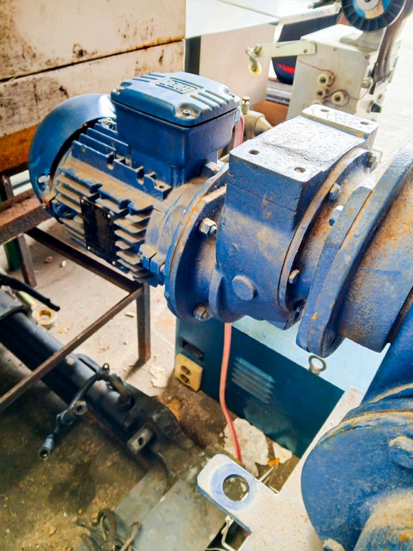 Reductor de velocidad Lentax motor trifasico Weg - imagen 3
