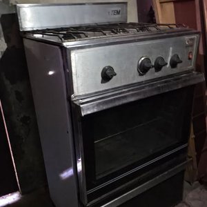 Lote siguiente: Cocina a Supergas TEM de 3 Hornallas con Horno