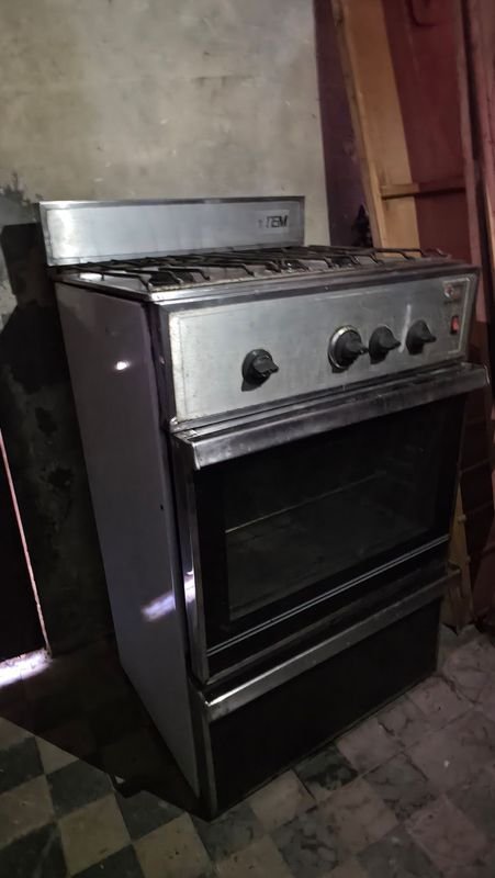 Cocina a Supergas TEM de 3 Hornallas con Horno