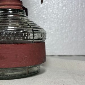 Antiguo Farol de Vidrio con Base Texturizada - imagen 5