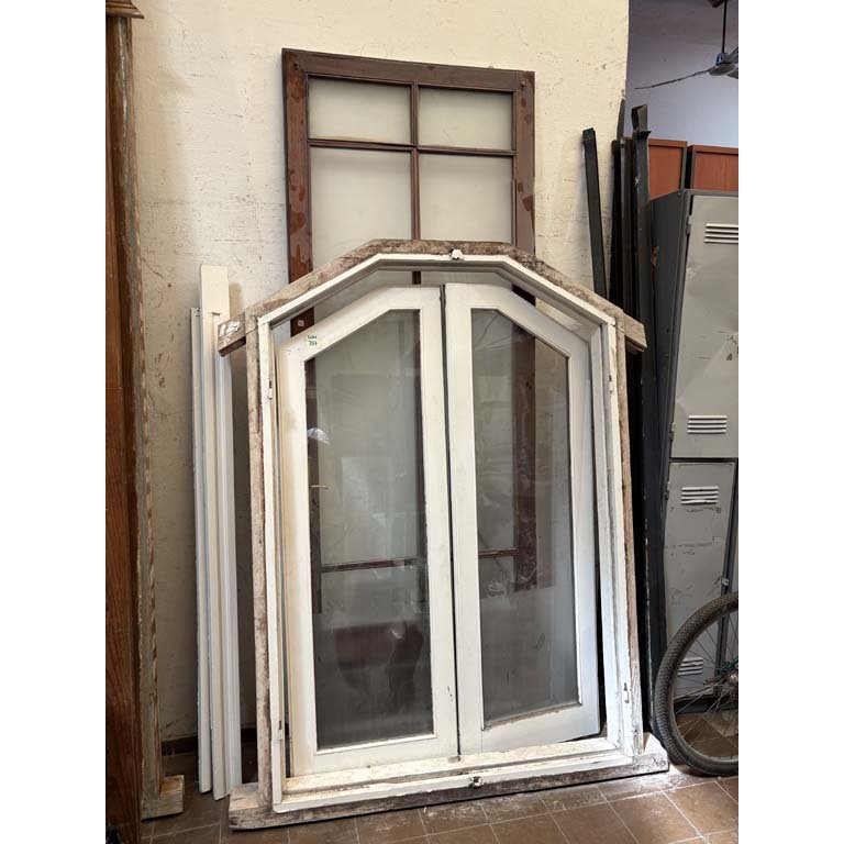 Item 2102486 - Image 0