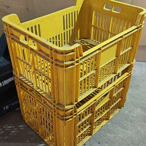 Lote de 7 Cajones Plásticos Apilables de Colores - imagen 6
