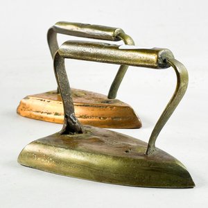 Dos planchas antiguas diferentes - imagen 3