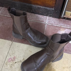 Lote siguiente: Botas 37 sanas 