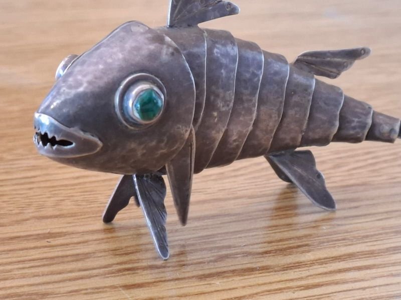 Arte pez de plata articulado de la Coleccion de gLaffi