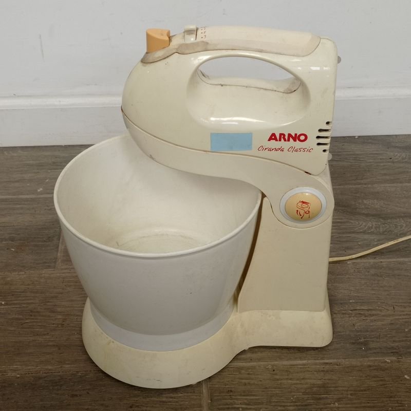 Lote siguiente: Batidora marca Arno Ciranda Classic - Electrodomésticos