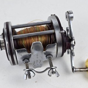 Reel de Pesca Rotativo Penn Surfmaster 200M con Caja - imagen 2