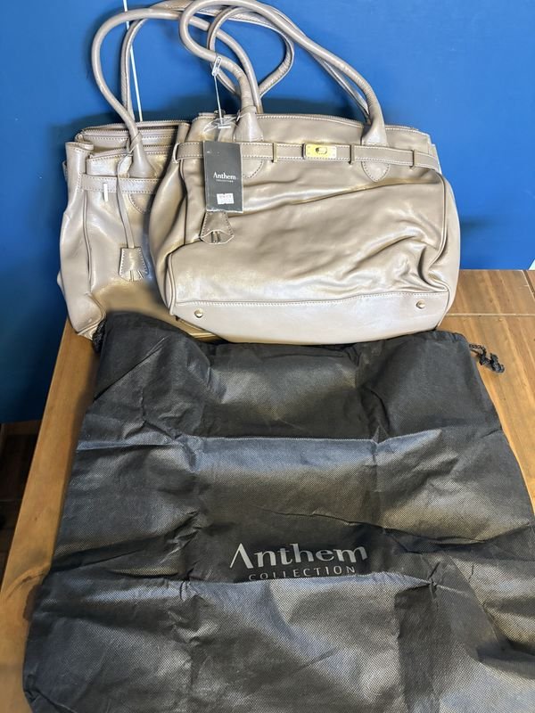 Set de 2 Carteras Grises Marca Anthem Collection