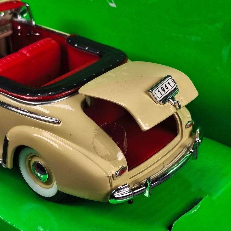 Modelo de coche a escala 1/24 de Chevrolet Special Deluxe - imagen 7