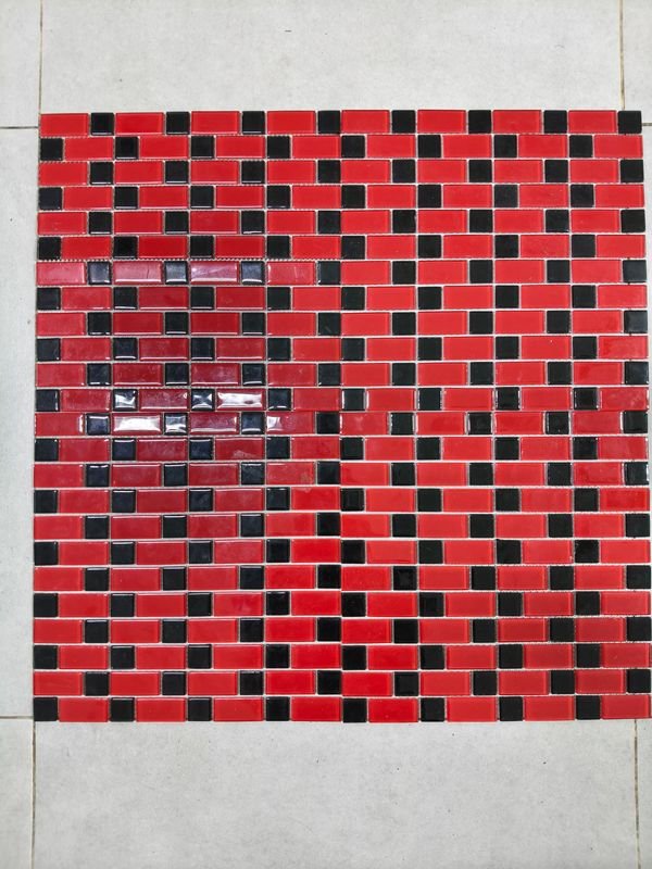 Mosaico para Revestimiento de Pared Rojo y Negro 50x50cm