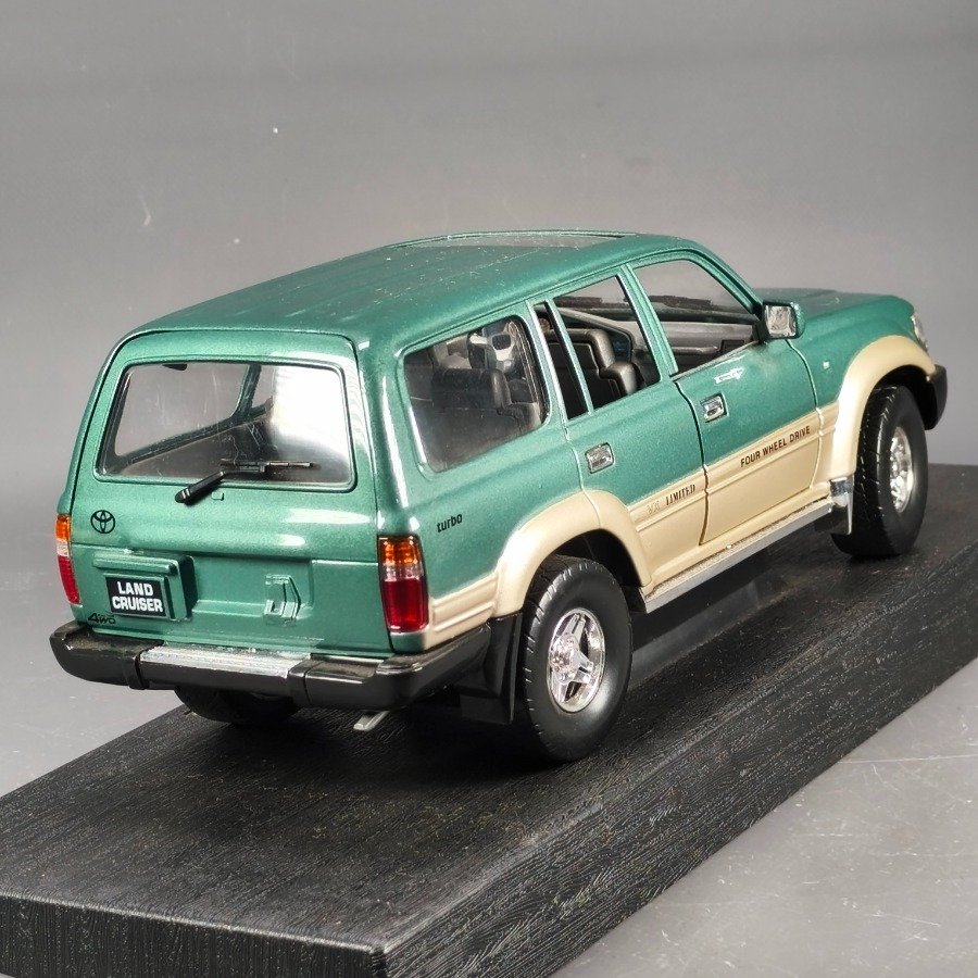 Item 17702 - Image 14