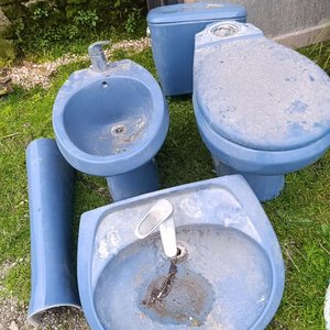 Lote siguiente: Juego de Baño Azul Completo 5 Piezas