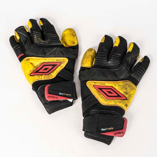 Guantes de arquero marca UMBRO usados