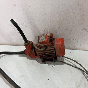 Lote siguiente: Bomba de Agua Eléctrica Roja Funcionando