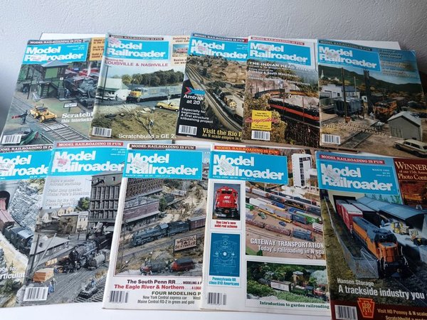 Gran lote de revistas sobre ferromodelismo, década del noventa - imagen 2