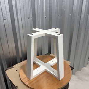 Mesa Redonda Auxiliar de Madera y Base Blanca - imagen 4