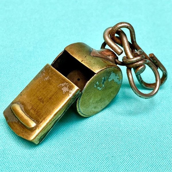 Antiguo silbato de bronce para venta - imagen 2