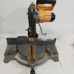 Ingletadora DeWalt 12" DW705-44 Usada - imagen 1