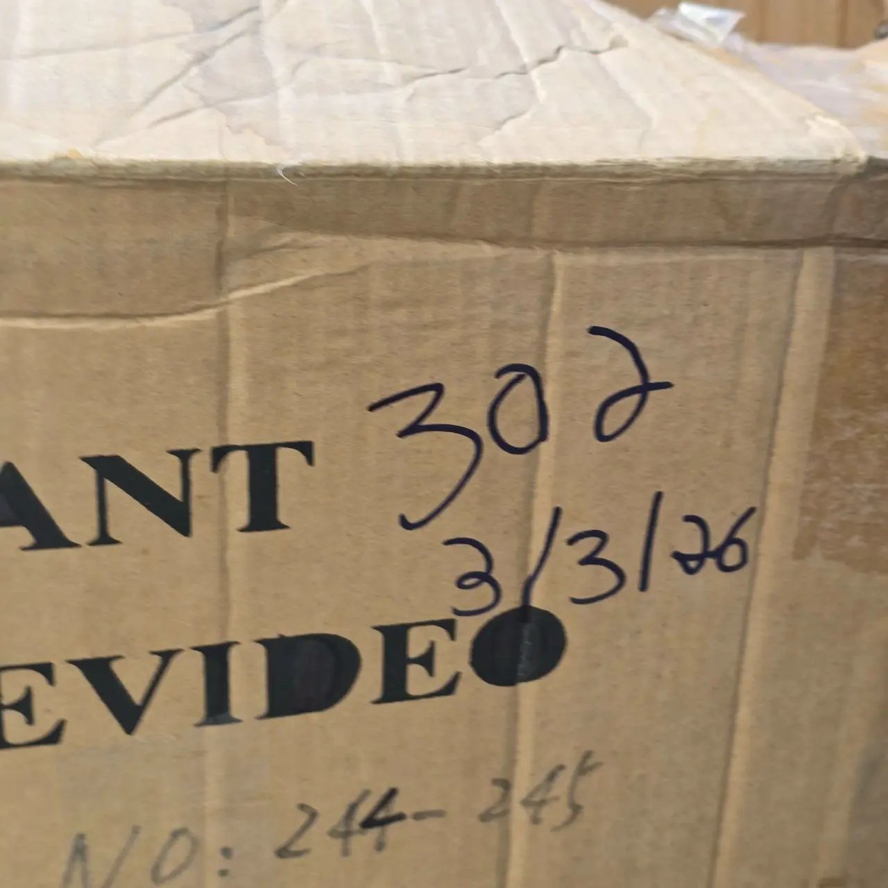 Lote de Halógenos en Cajas - imagen 4