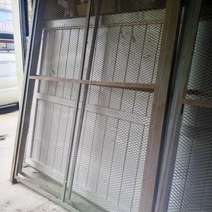 Lote anterior: Cerramientos y Portón de Caño y Malla Gris