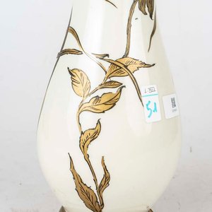 Lámpara de Mesa de Porcelana Blanca con Diseño Floral Dorado - imagen 2