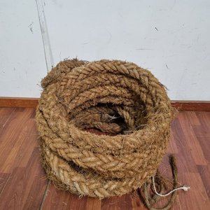 Lote siguiente: Tramo de Cuerda de Sisal Trenzada de 15 Metros