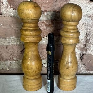 Lote anterior: Juego de Salero y Pimentero de Madera Vintage