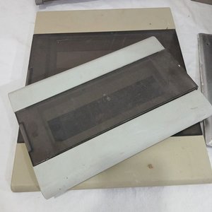 Lote anterior: Caja de Llaves Térmicas y Artículos de Electricidad Varios