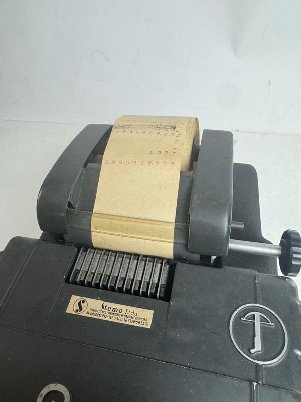 Antigua máquina de cálculo Precisa - Equipamiento electrónico - imagen 4