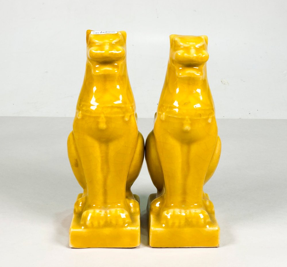 Dos figuras de leones en cerámica amarilla - imagen 1