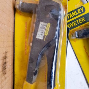 12 Remachadoras Stanley Tipo Pop con Accesorios - imagen 3