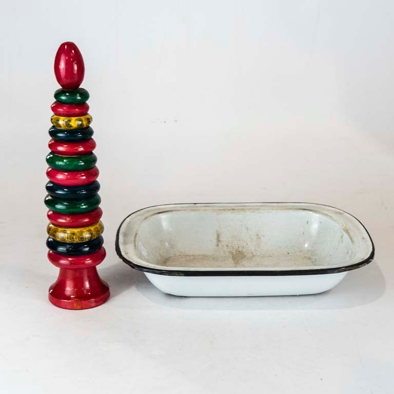 Lote anterior: Fuente esmaltada y adorno de madera laqueada - Medidas: 32x22 y 30cm