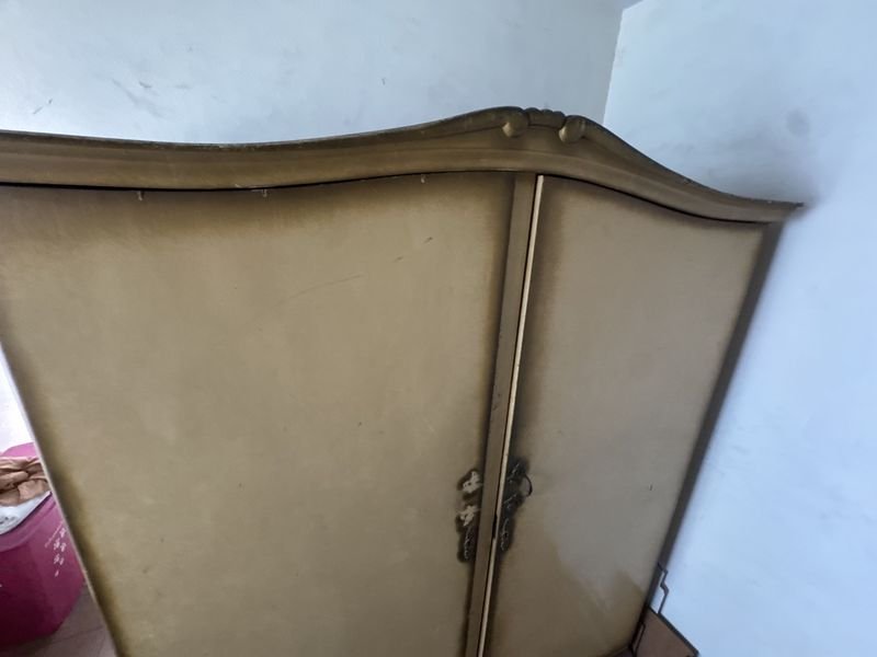 Ropero de dos puertas antiguo estilo Francés - imagen 3