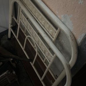 Lote anterior: Respaldo y Piesera de Cama Metálica Blanca