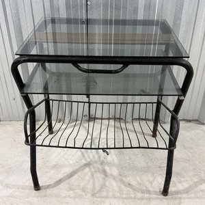 Mesa Auxiliar Estructura Metal Negro y Vidrio - imagen 5