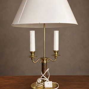 Lámpara de Mesa Clásica Madera y Bronce Dorado con Pantalla Blanca - imagen 1