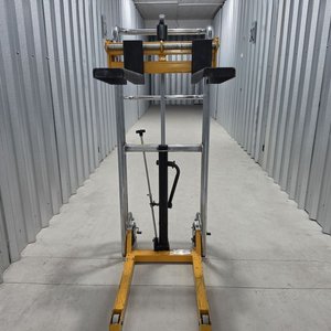 Apilador Hidráulico Manual Wesco PJ4120N con Capacidad 400kg - imagen 9