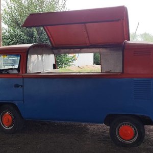 Foodtruck Volkswagen Kombi Azul y Naranja con Caja de Acero Inoxidable - imagen 3